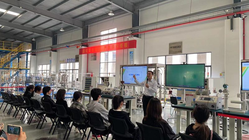 工程塑料注塑加工：流程解析与关键要点